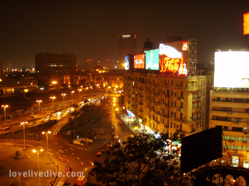 タフリール広場